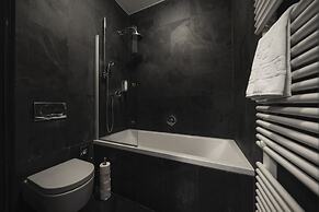 Hotel Noir