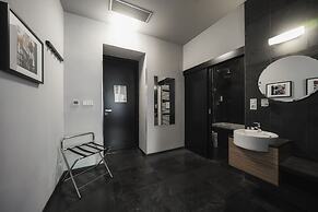 Hotel Noir