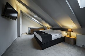 Hotel Noir