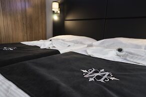 Hotel Noir