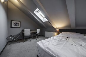 Hotel Noir