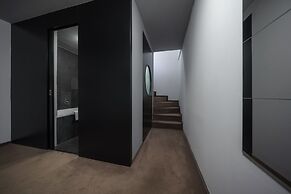 Hotel Noir