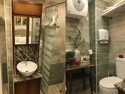 Paris Hotel
