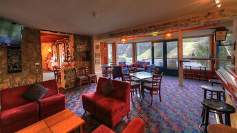 Candlelight Lodge