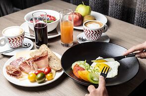 Christof Hotel