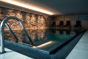 Christof Hotel