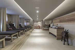 Christof Hotel