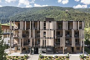 Christof Hotel