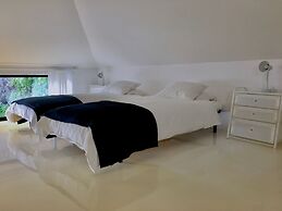 Sea Breeze Studios