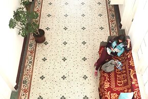 1900 Hostel