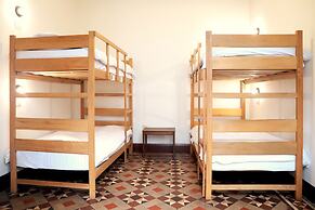 1900 Hostel