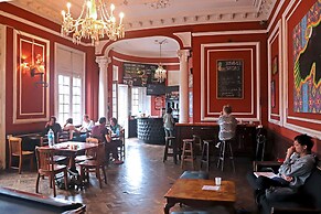 1900 Hostel