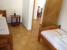 Apartments De Lara