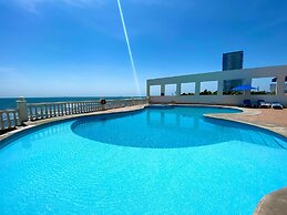 Astur Hotel y Suites