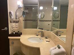 Astur Hotel y Suites