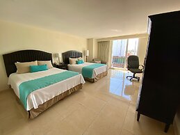 Astur Hotel y Suites