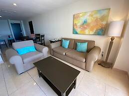Astur Hotel y Suites