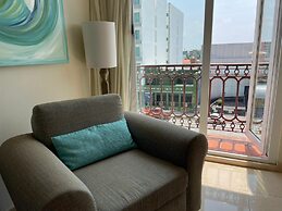 Astur Hotel y Suites