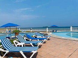 Astur Hotel y Suites