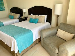 Astur Hotel y Suites