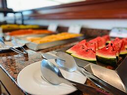 Astur Hotel y Suites