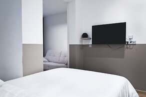 Cosmopolitan Boutique Rambla by Blossom Hotels