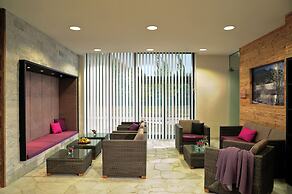Hotel Fire & Ice