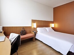 ibis Abu Dhabi Gate