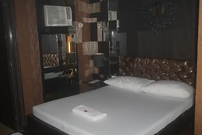 Hotel Ava Gil Puyat