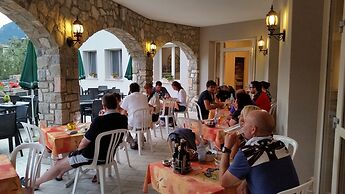 Hotel Augusta Garni