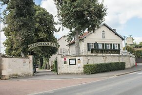 Hotel Chantilly Le Relais D'aumale