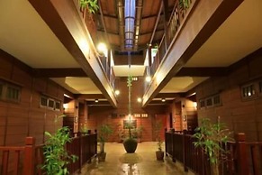 Bukit Merah Laketown Resort