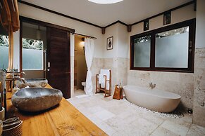 Munduk Moding Plantation Nature Resort