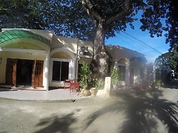 D' Lucky Garden Inn
