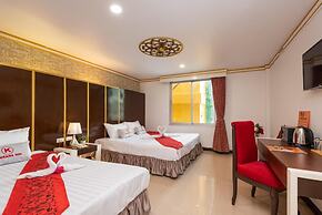 Khurana Inn