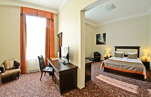 ALFAVITO Kyiv Hotel
