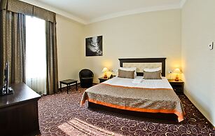 ALFAVITO Kyiv Hotel