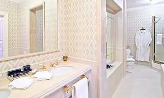 ALFAVITO Kyiv Hotel