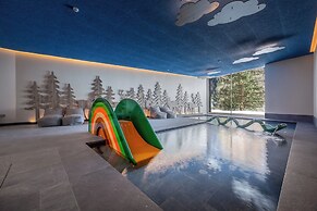 Hotel Vioz - Family Hotel & Apartments