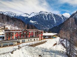 Hotel Vioz - Family Hotel & Apartments
