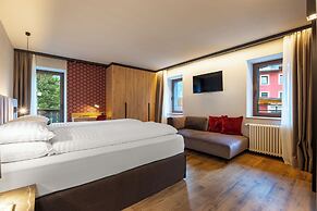 Hotel Vioz - Family Hotel & Apartments