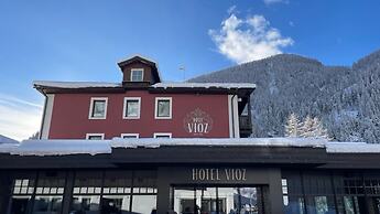 Hotel Vioz - Family Hotel & Apartments