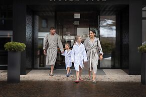 Hotel Vioz - Family Hotel & Apartments