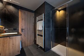 Hotel Vioz - Family Hotel & Apartments