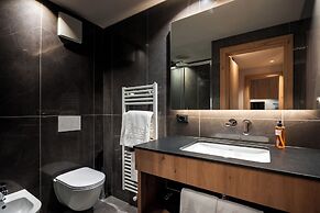 Hotel Vioz - Family Hotel & Apartments