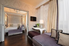 Carnival Palace Hotel