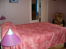 Hotel Modern