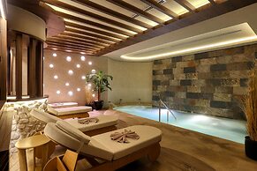 Almira Hotel Thermal Spa & Convention Center