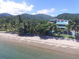 BADLADZ Beach and Dive Resort