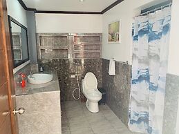 BADLADZ Beach and Dive Resort